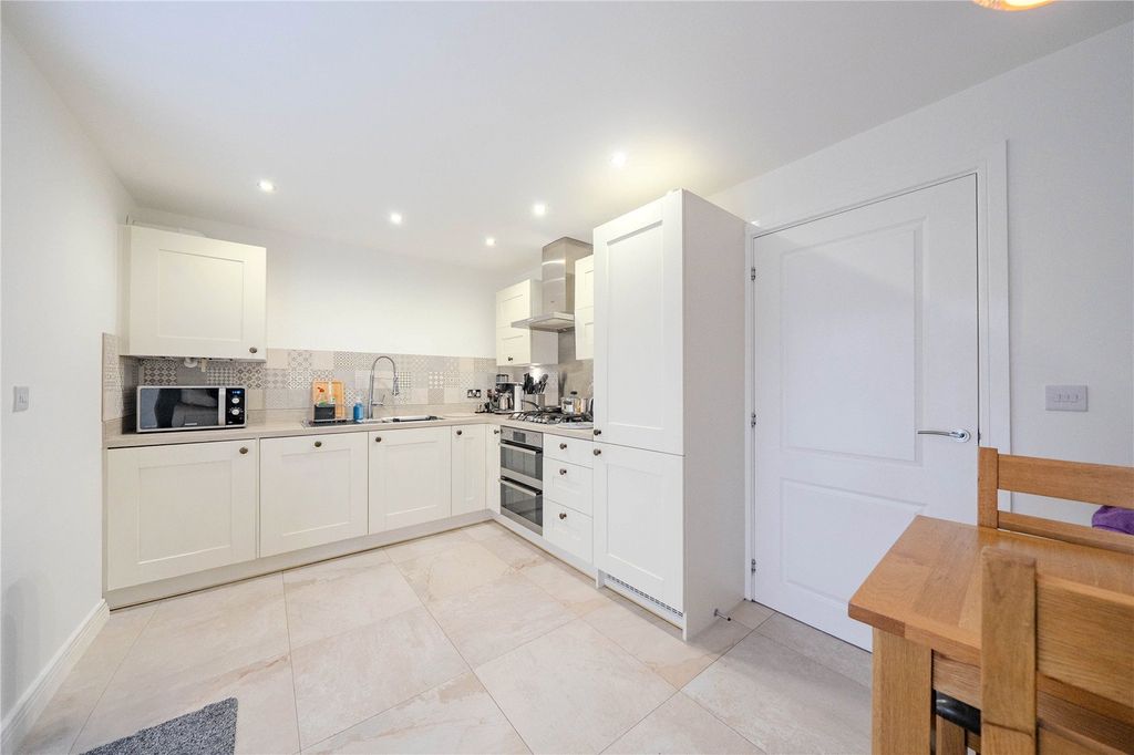 Property photo 3 of 16 Picture No. 04