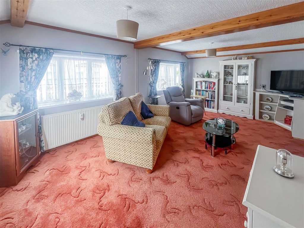 Property photo 3 of 15 Image00028.Jpg