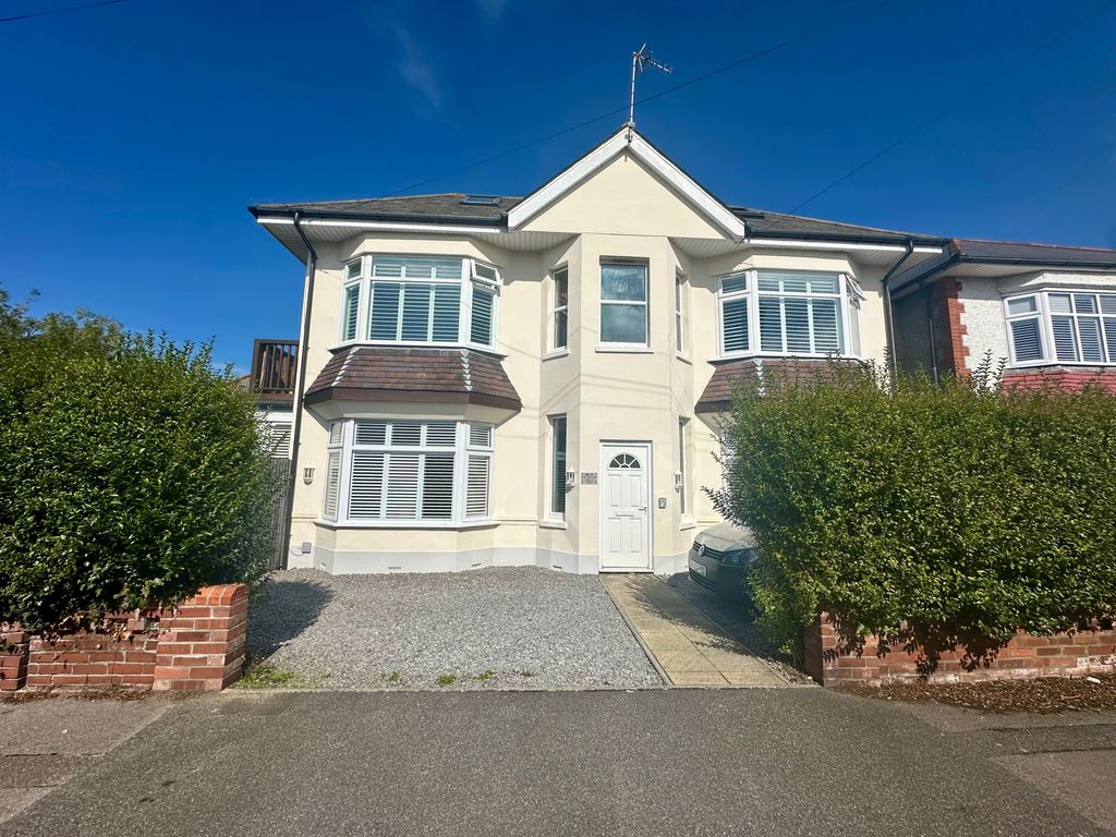 Property photo 1 of 11 Img_9831