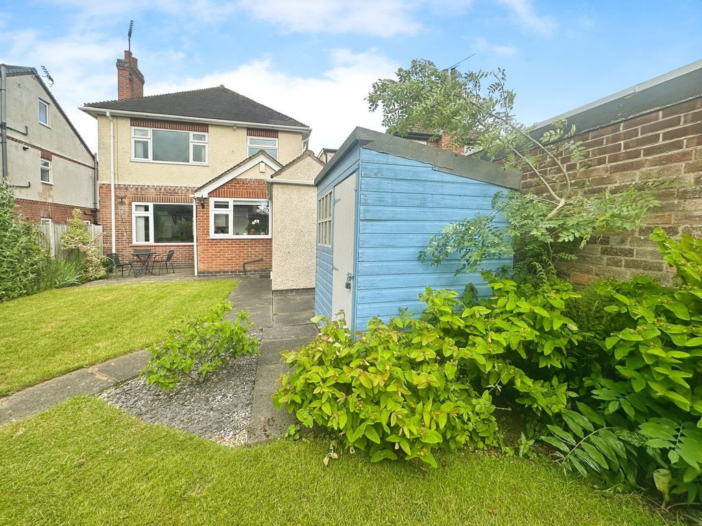 Property photo 2 of 11