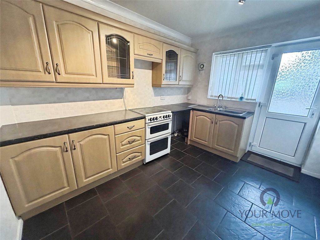 Property photo 3 of 9 Breakfast Kitchen