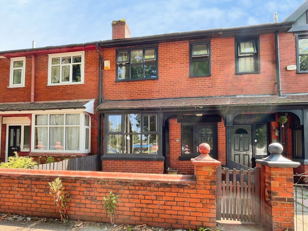 Property photo 1 of 18 External