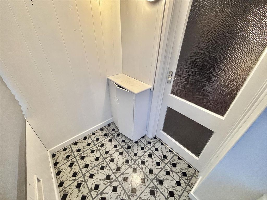 Property photo 2 of 14 Img_9438.Jpg