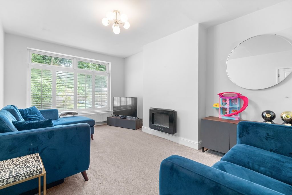 Property photo 2 of 19 4124143