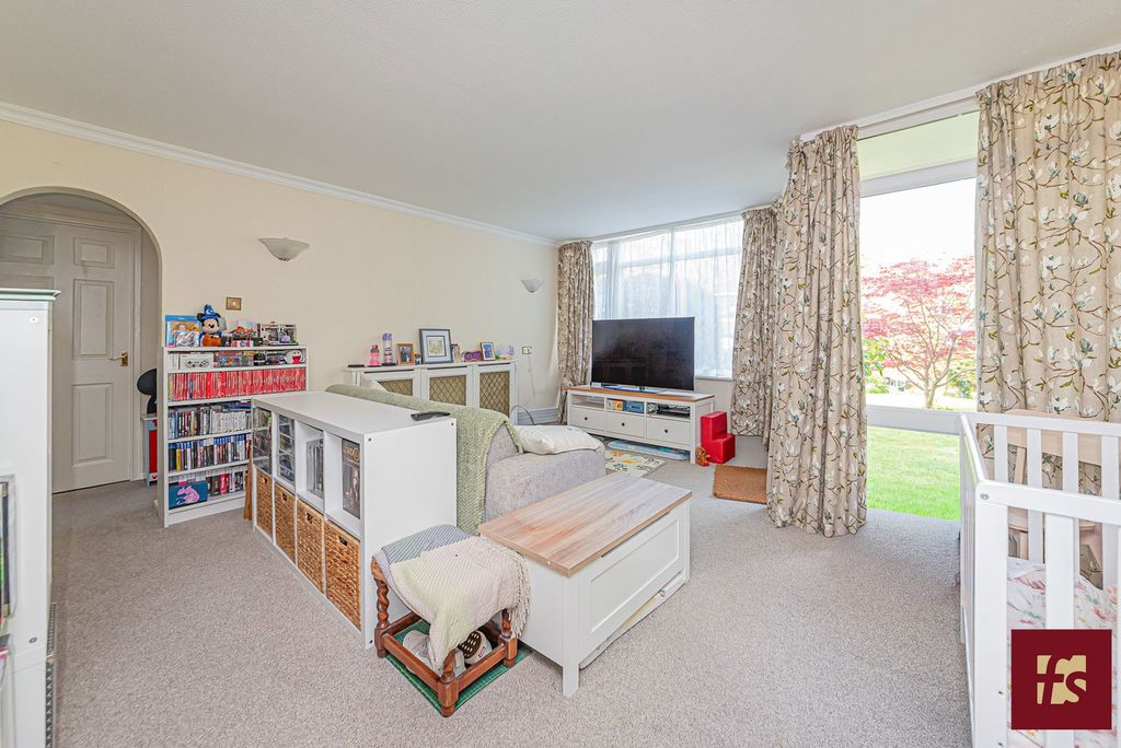 Property photo 2 of 9