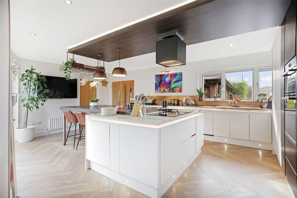 Property photo 2 of 24 Picture No. 06