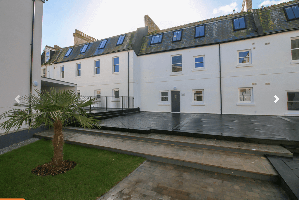 Property photo 1 of 6 Purpose Built 3 Bed Flat In Secure Development Close To Paignton Town Centre.