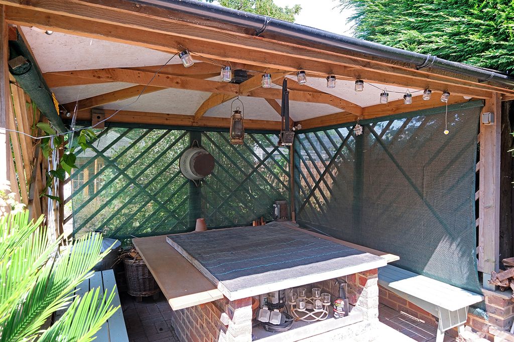 Property photo 3 of 24