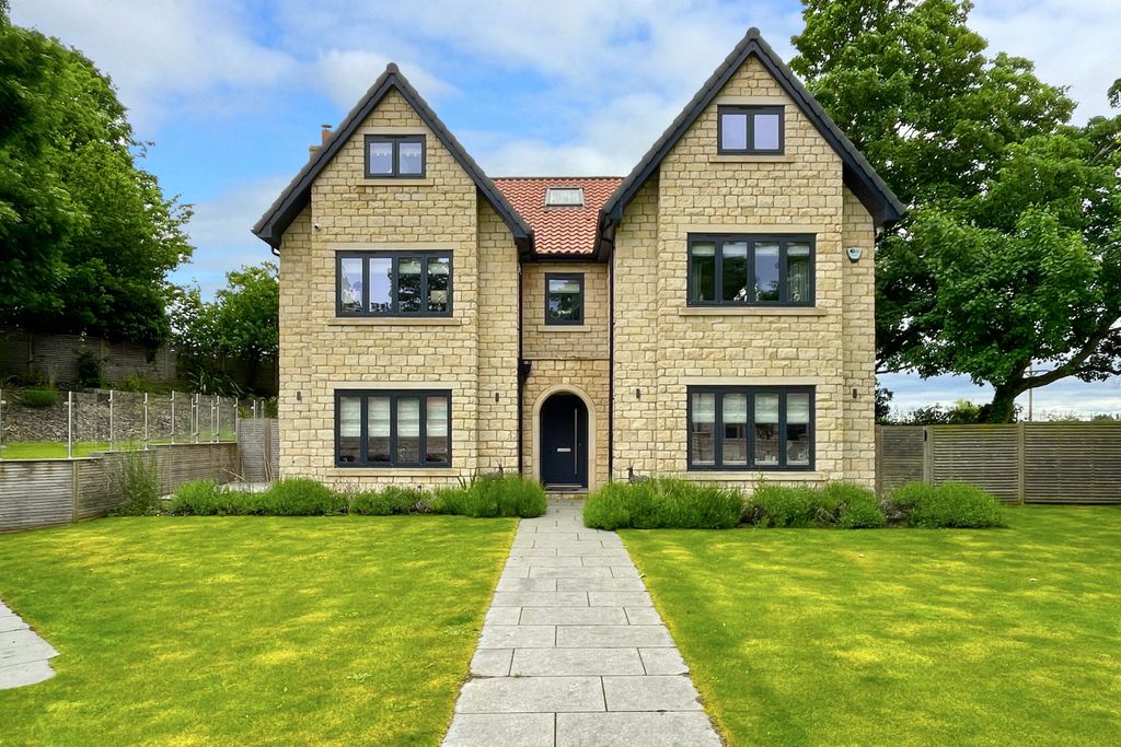 Property photo 1 of 47 42