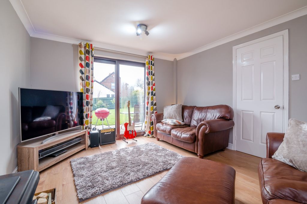 Property photo 2 of 30