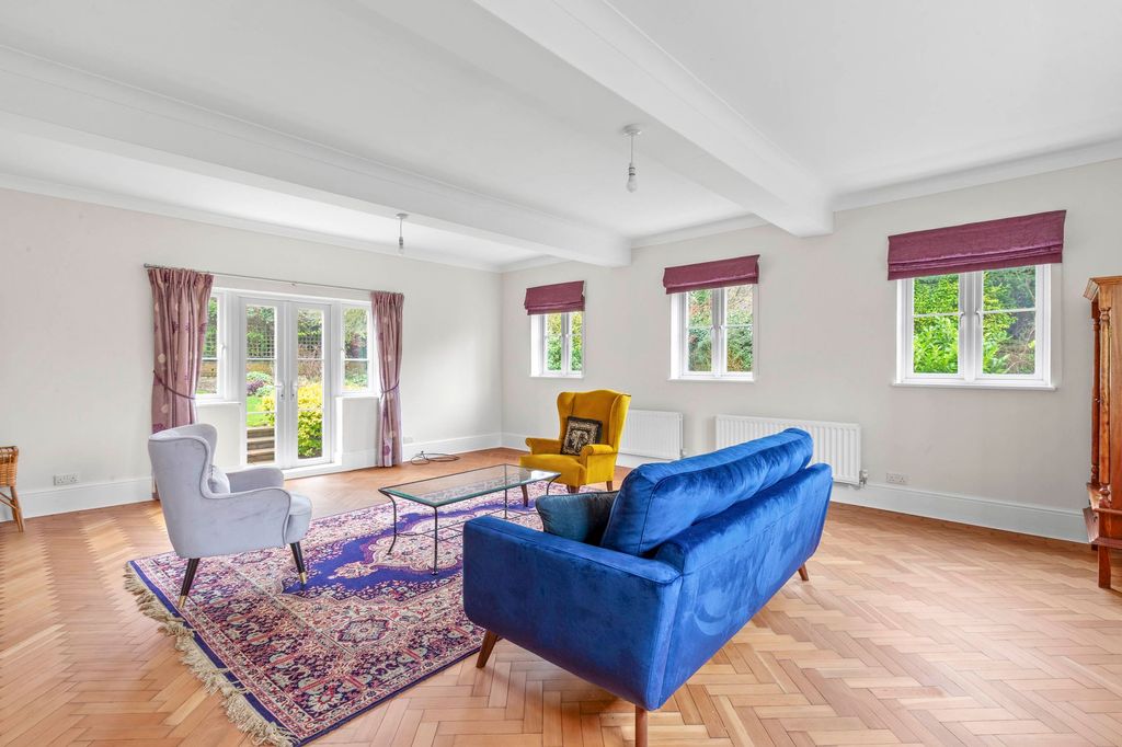 Property photo 3 of 18