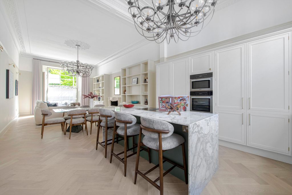 Property photo 2 of 13 Image