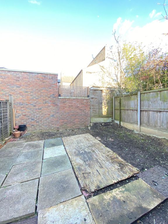 Property photo 1 of 9 Massive Double Room 5 Mins From Seven Sisters St