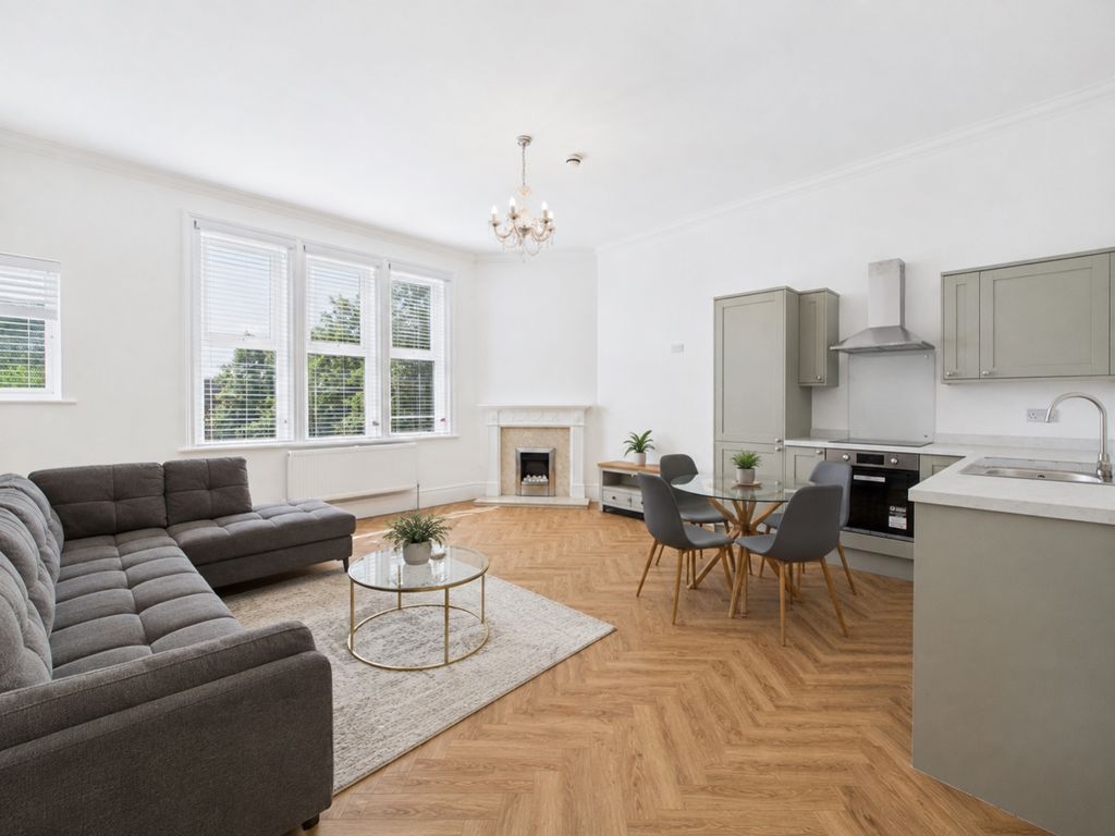 Property photo 1 of 7 Living Kitchen Diner