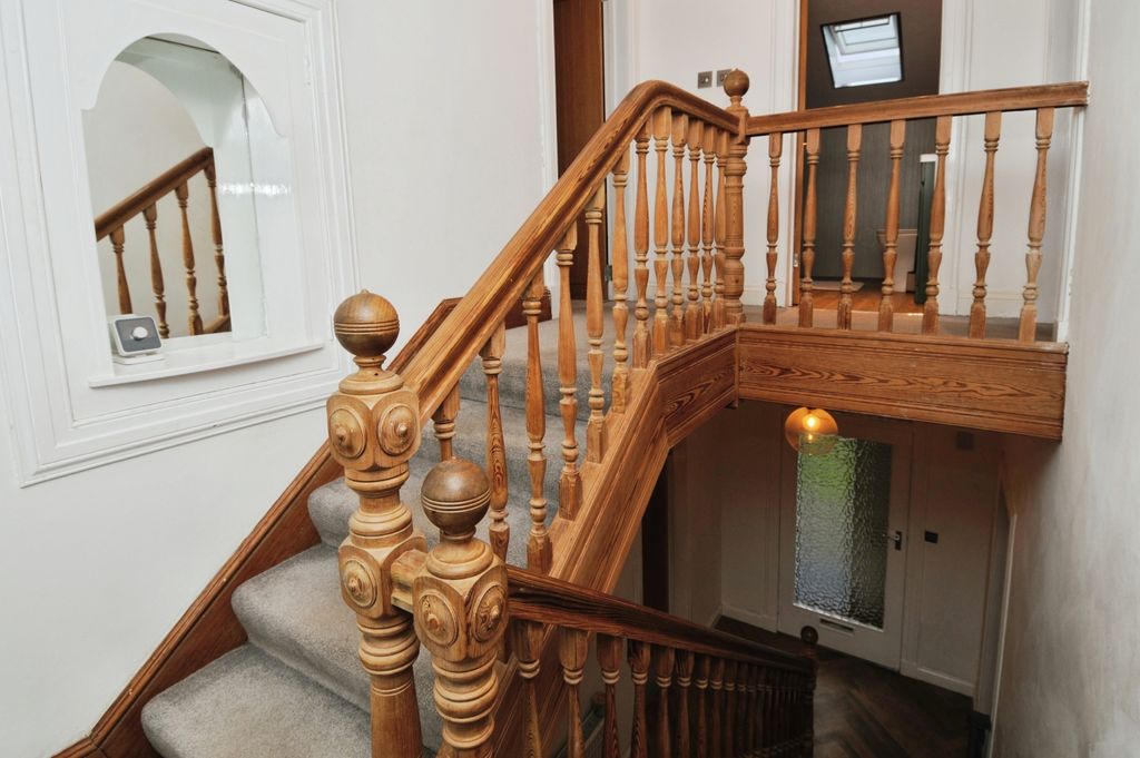 Property photo 3 of 15 Staircase