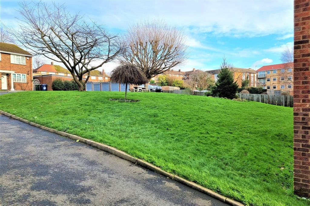 Property photo 3 of 10 Communal Gardens To Rear: