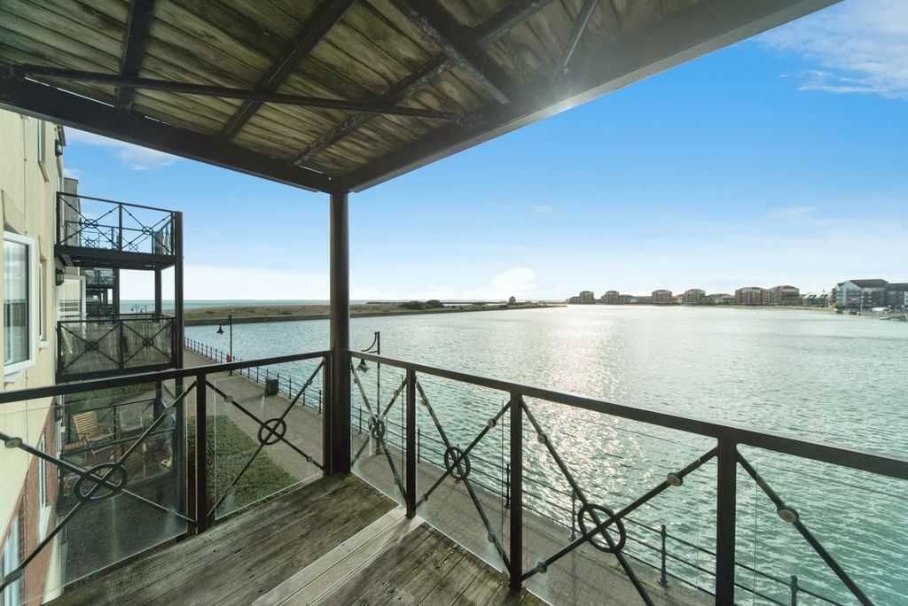 Property photo 1 of 17 Photo