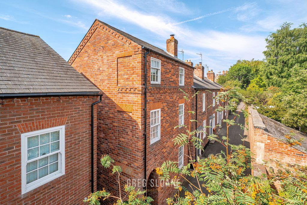 Property photo 1 of 18 1484551(1) 3
