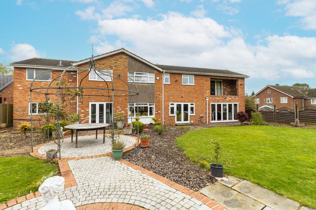 Additional image 20 of 7 bed detached house for saleNetherfield Road, Harpenden, Hertfordshire AL5