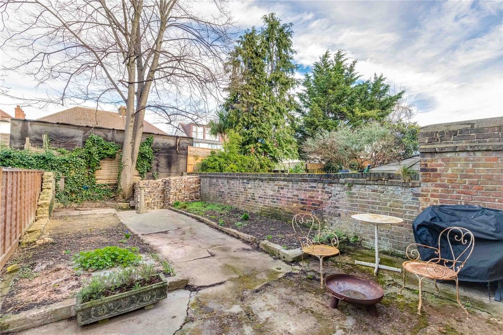 Property photo 2 of 13 Picture No. 19