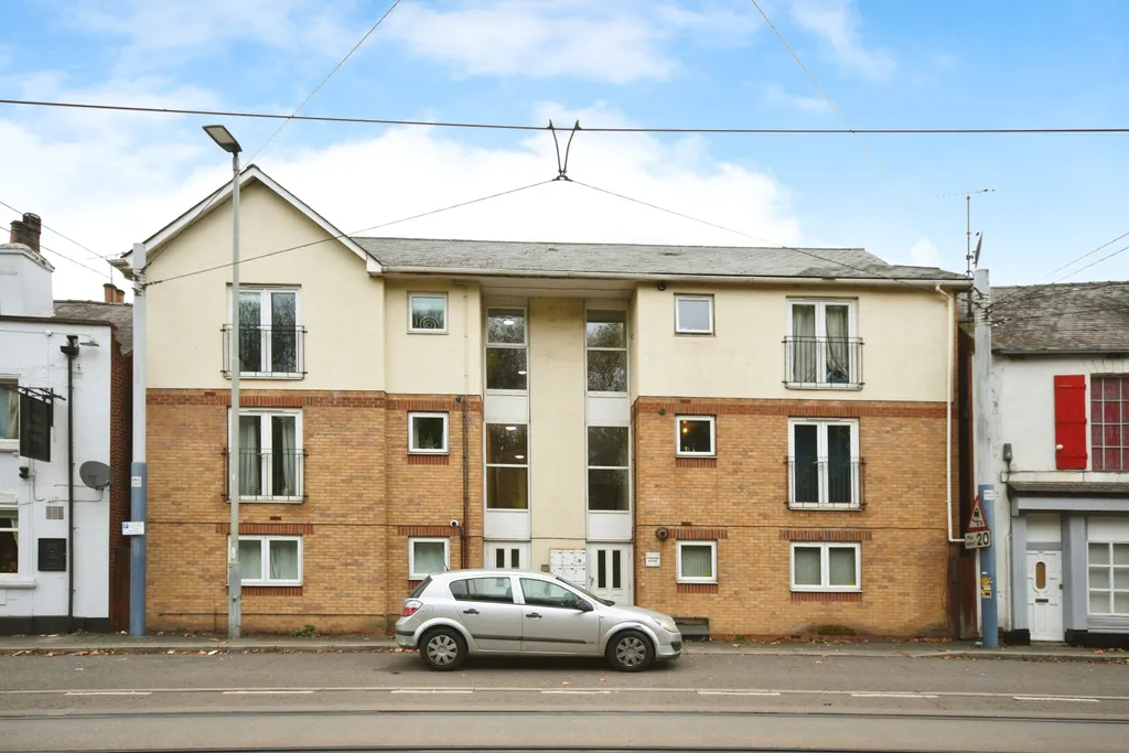 Langsett Road, Sheffield, South Yorkshire S6 - View 3