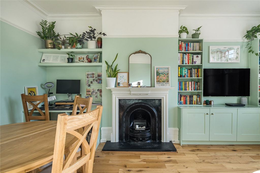 Property photo 2 of 13 Picture No. 12