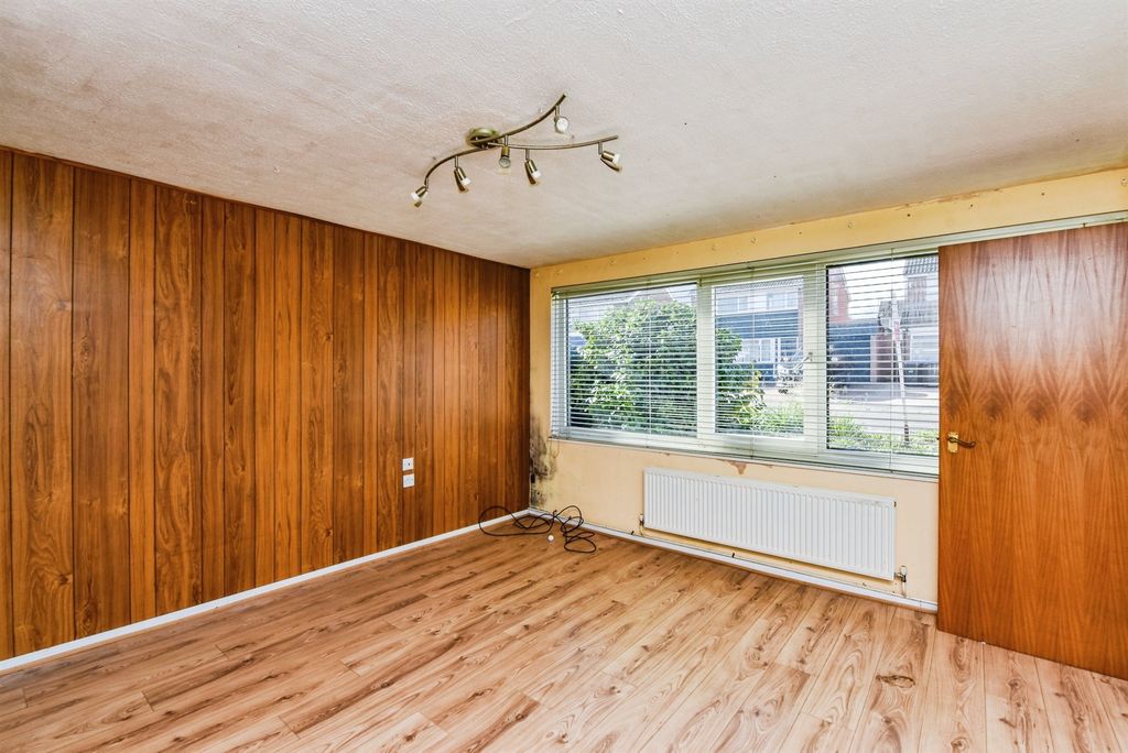 Property photo 2 of 22