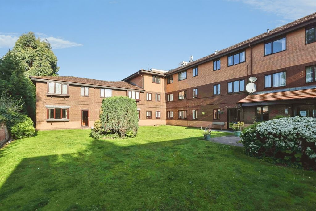 Property photo 2 of 13