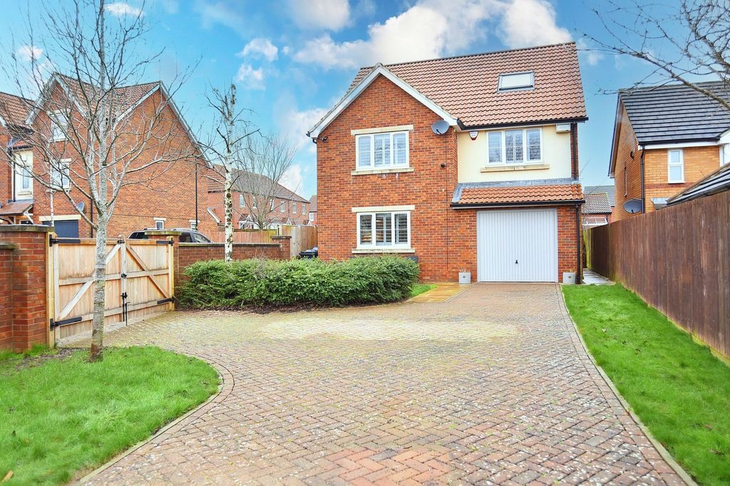 Property photo 1 of 24