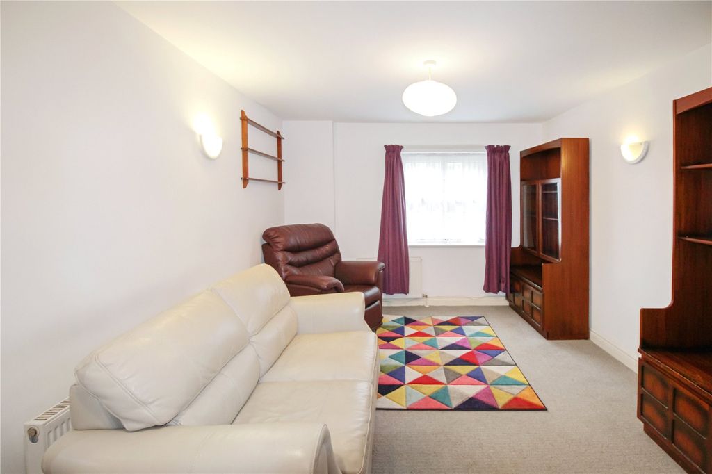 Property photo 2 of 11 Picture No. 03
