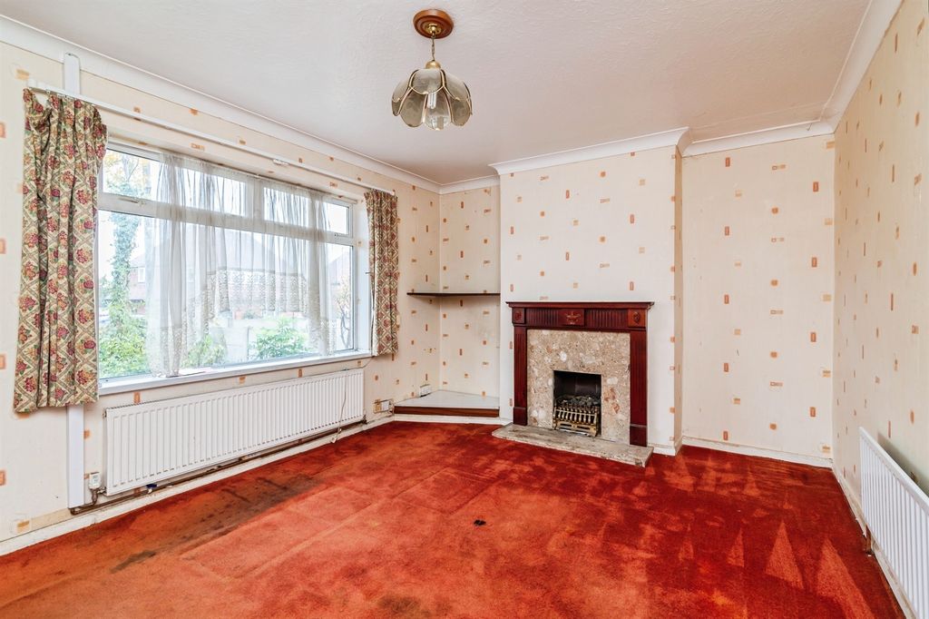 Property photo 2 of 18