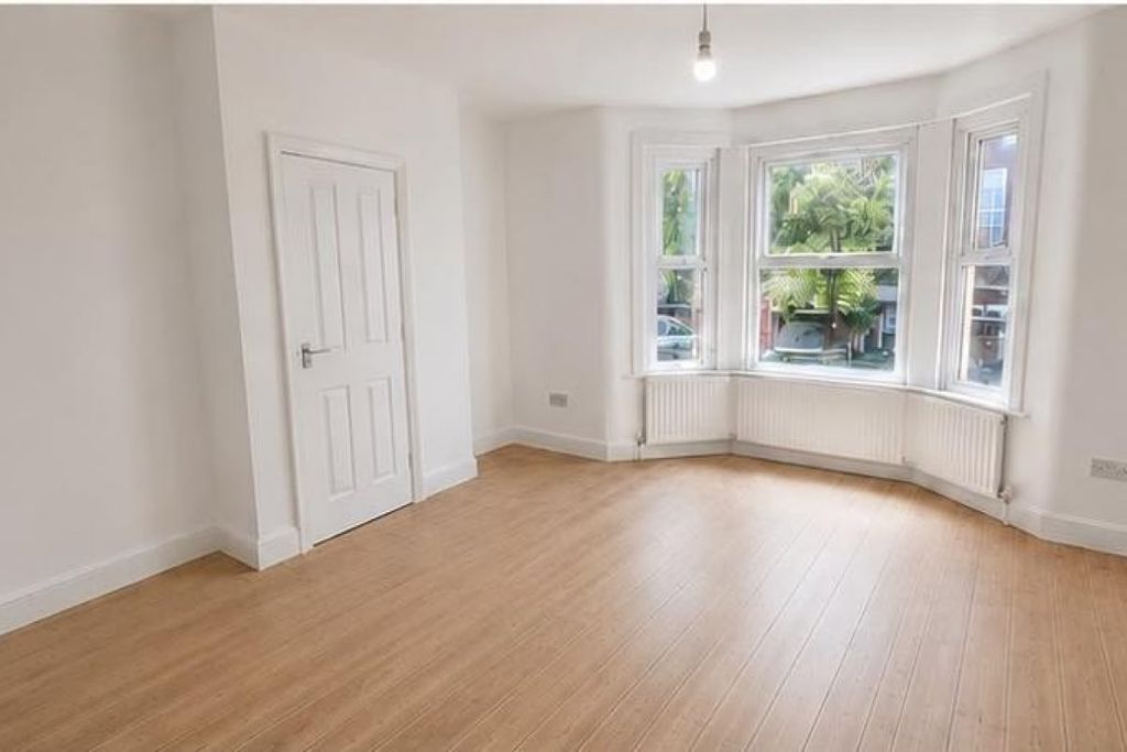 Property photo 3 of 4
