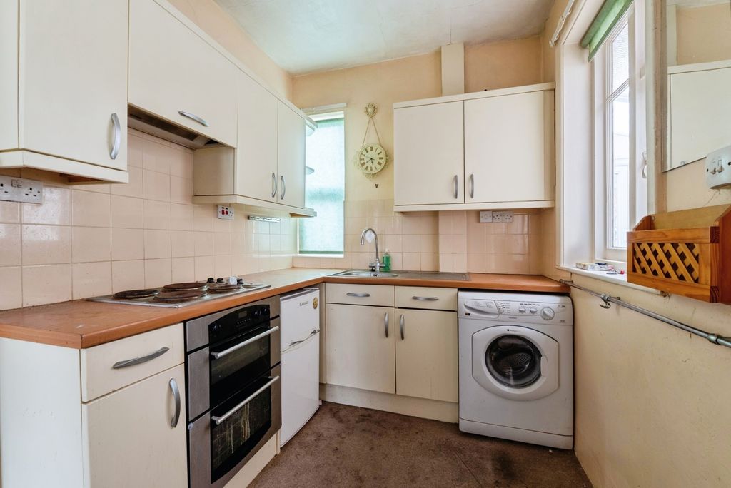 Property photo 2 of 16 Pbox-Img.Jpg