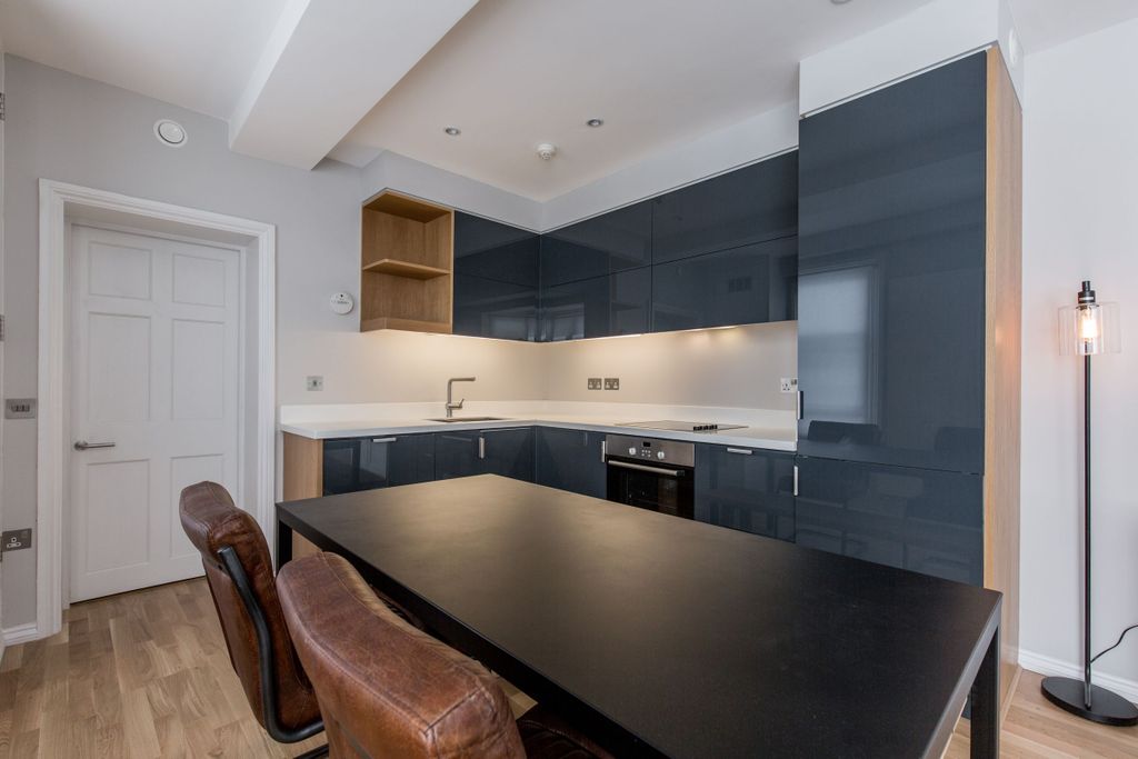 Property photo 2 of 31 Kitchen