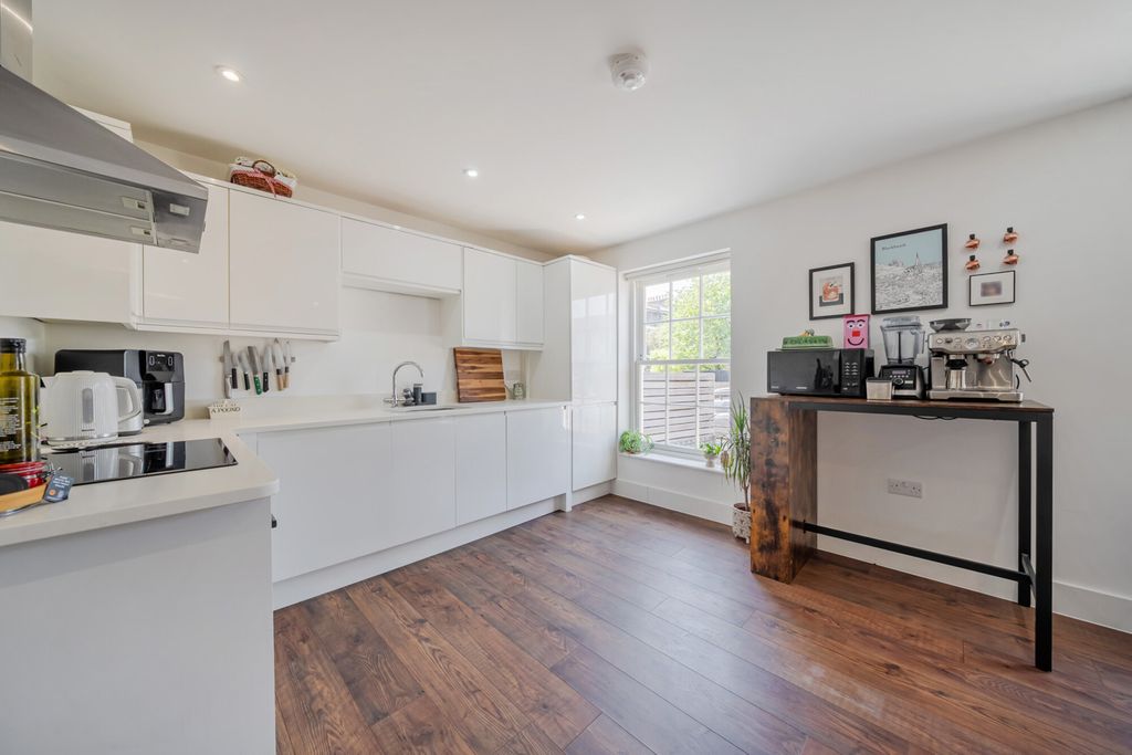 Property photo 3 of 13 1492289-8-6A54d99...