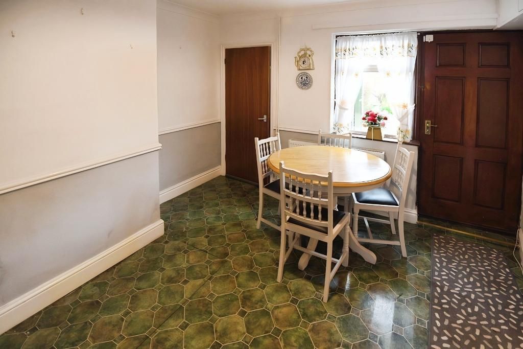 Property photo 3 of 14 Photo 3