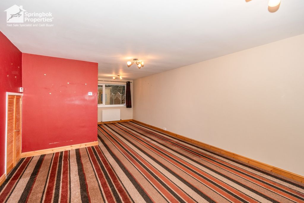 Property photo 3 of 18 2