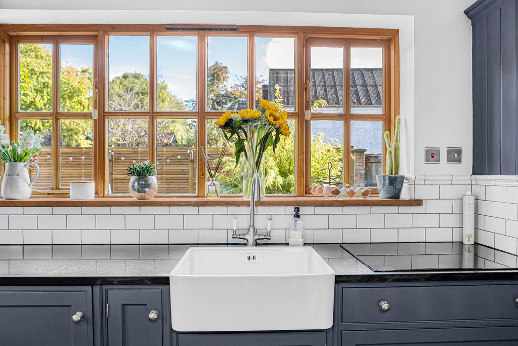 Property photo 3 of 31 1940150