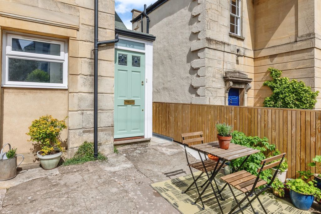 Property photo 2 of 10