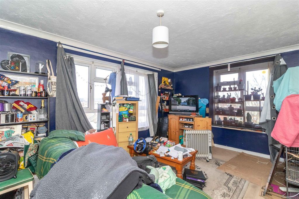 Property photo 2 of 10 Victoria-3.Jpg