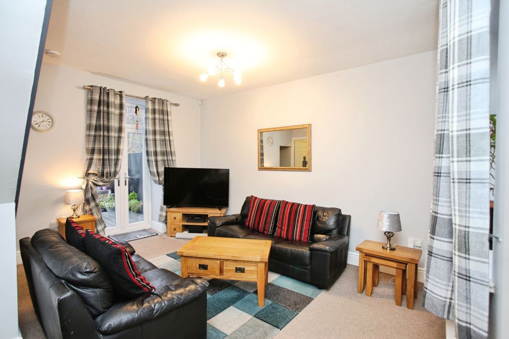 Property photo 3 of 25 Img_9947