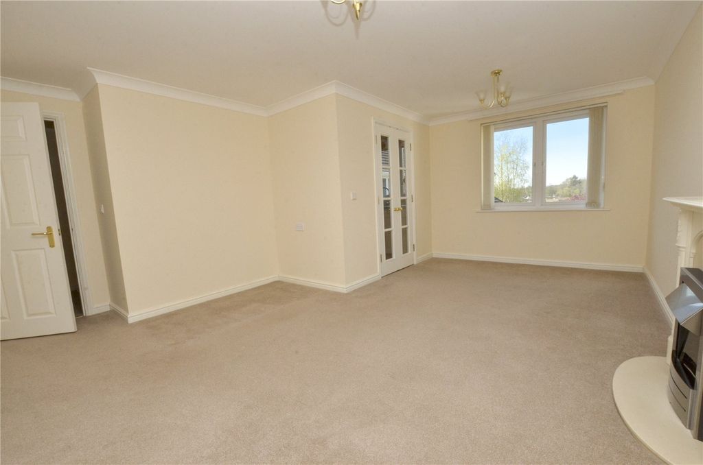 Property photo 2 of 13 Lounge/Dining Room