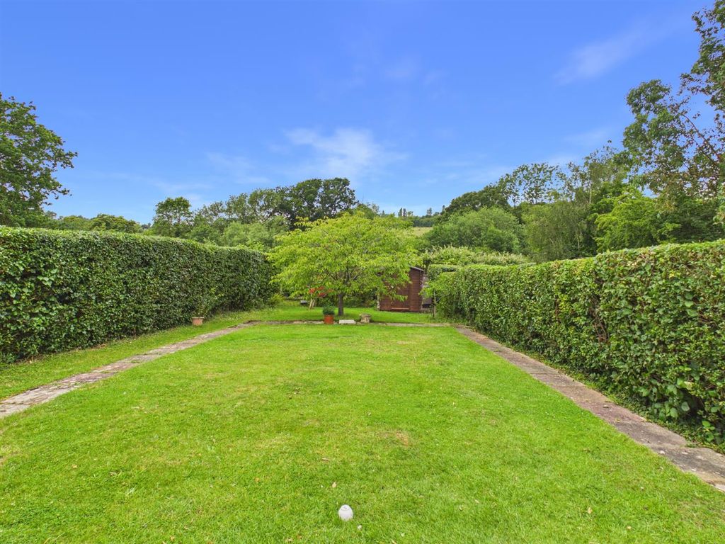 Property photo 2 of 18 New Gdn 2.Jpg