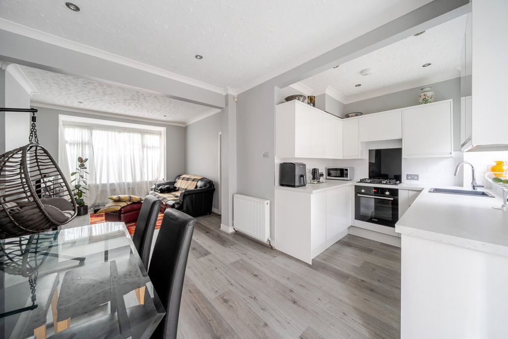 Property photo 2 of 11 Picture No. 10