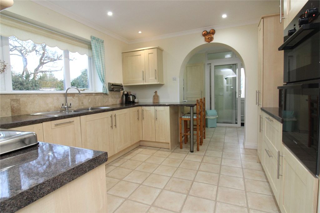 Property photo 3 of 21 Picture No. 03