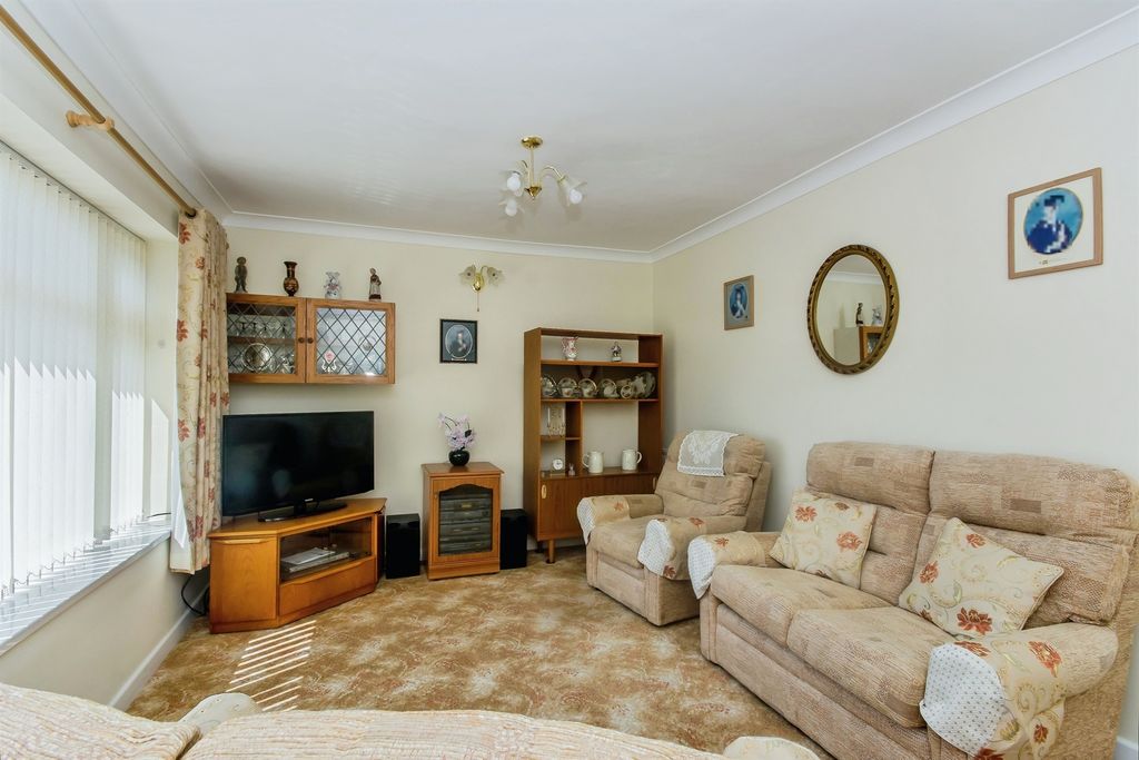 Property photo 3 of 21