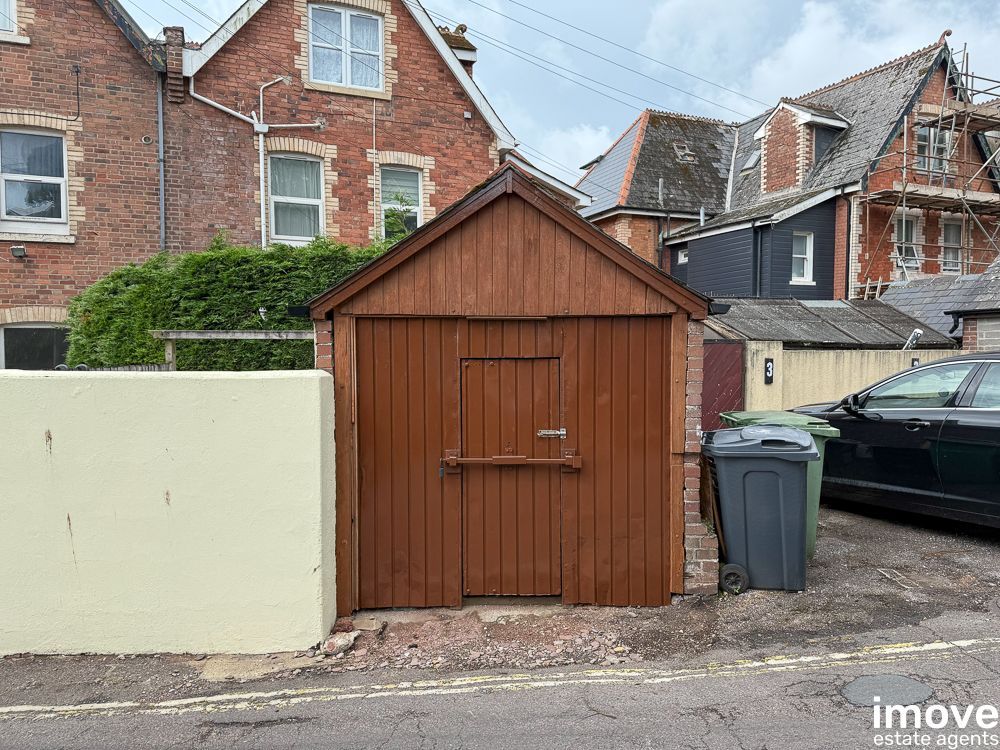 Property photo 1 of 2