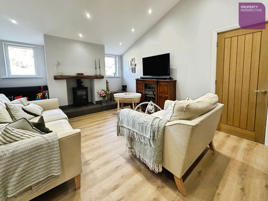 Property photo 2 of 13 Pbox-Img.Jpg