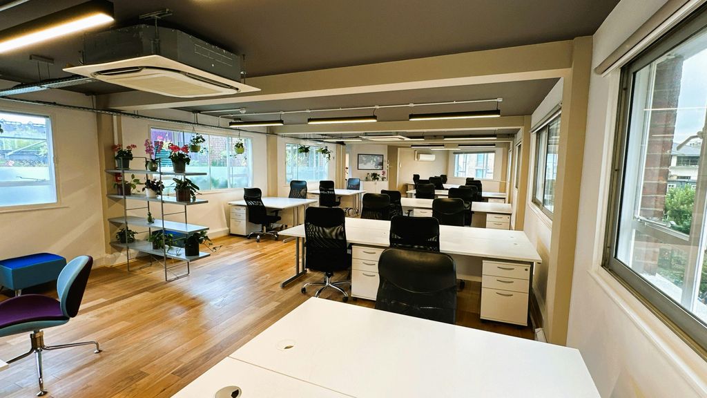 Property photo 3 of 13 4th Floor 64 Great Eastern Street London Ec2A 3Dr  3.Jpg