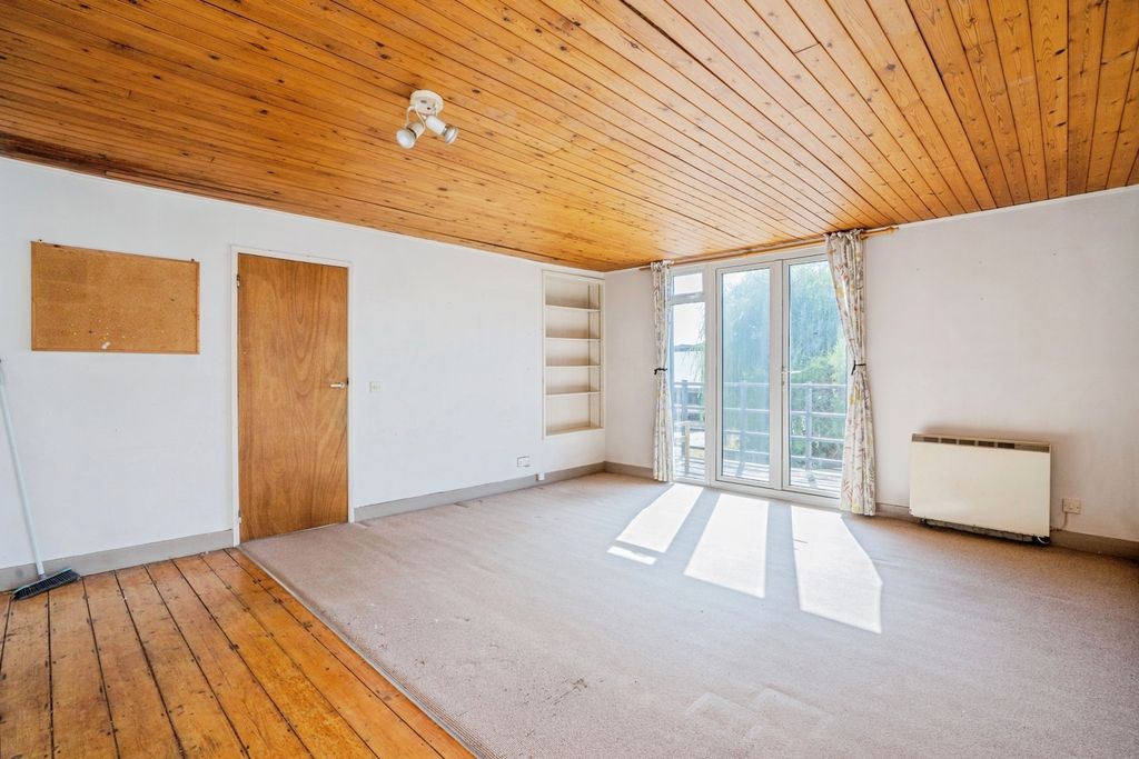 Property photo 3 of 14 Pbox-Img.Jpg